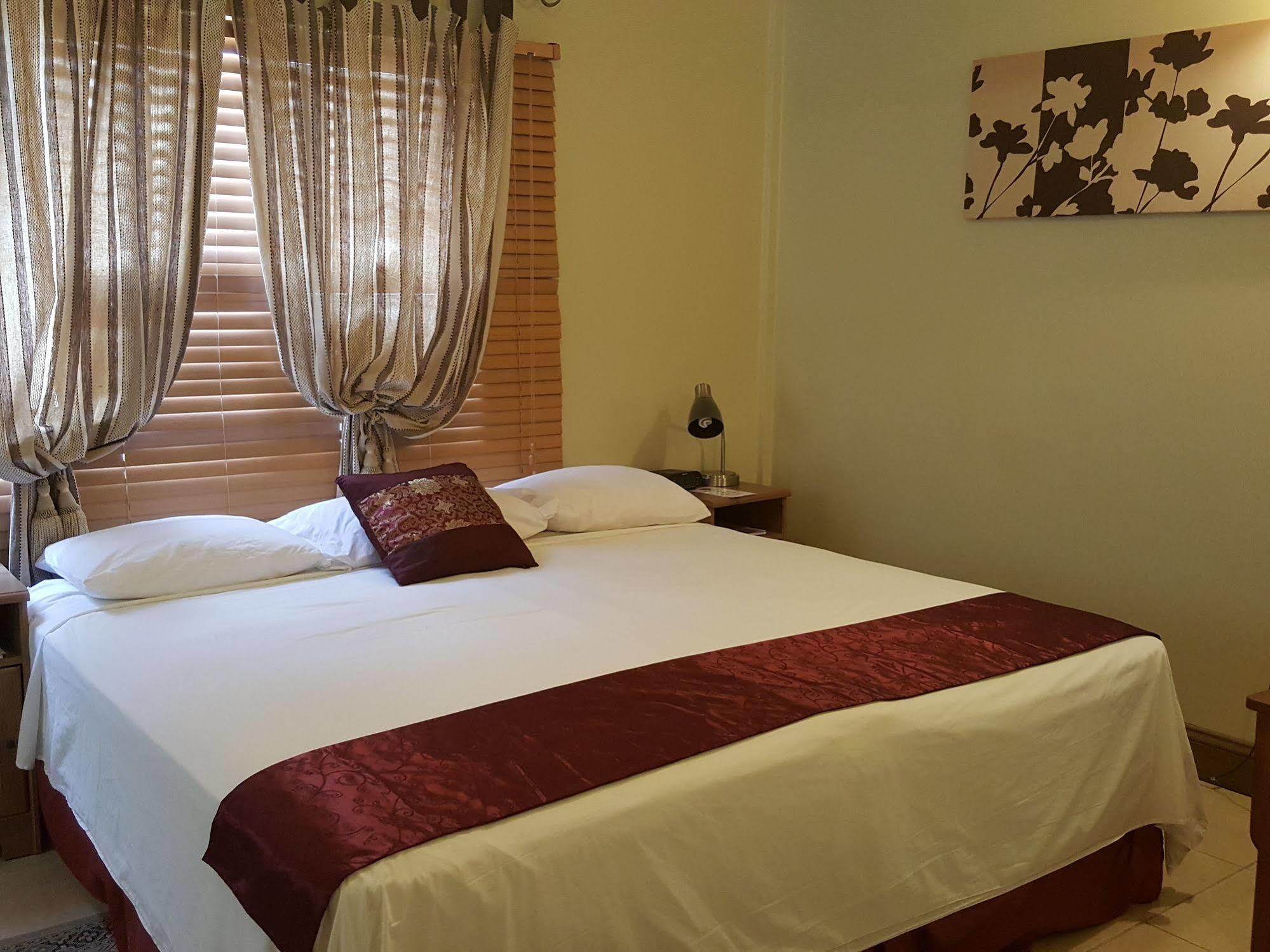 Savannah Maison Guest House Port of Spain Exteriör bild